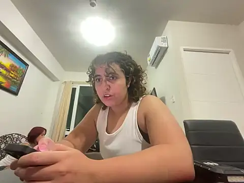 Snapshot of yassiestar chatting on 24, 3, 2026 yassiestar online show from 24, 3, 2026