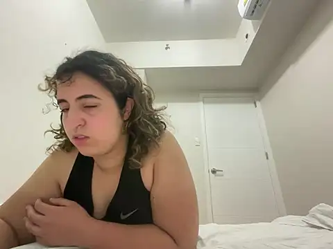 Snapshot of yassiestar chatting on 1, 4, 2026 yassiestar online show from 1, 4, 2026