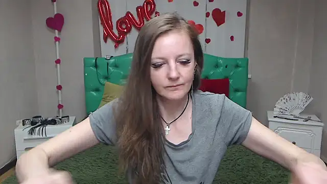 Snapshot of MeganPirs chatting on 7, 5, 2026 MeganPirs online show from 7, 5, 2026
