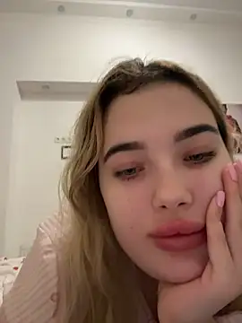 Snapshot of TiffanyCouture chatting on 1, 3, 2026 TiffanyCouture online show from 1, 3, 2026