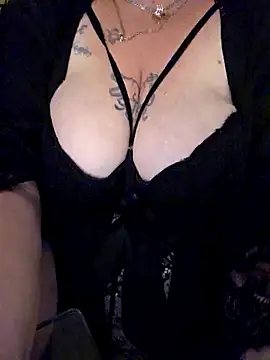 Snapshot of ludderlotta chatting on 27, 4, 2026 ludderlotta online show from 27, 4, 2026