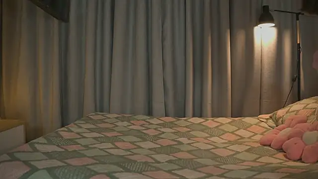 Snapshot of AitanaJhons_ chatting on 25, 4, 2026 AitanaJhons online show from 25, 4, 2026