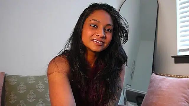 Snapshot of itsjustzara chatting on 27, 2, 2026 itsjustzara online show from 27, 2, 2026