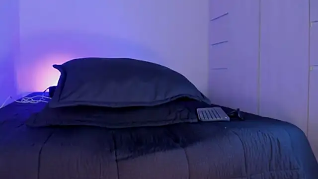 THADEO KING2 online show from 12, 4, 2026