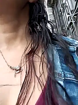 Snapshot of celeste_kiss_ chatting on 4, 4, 2026 celeste kiss online show from 4, 4, 2026