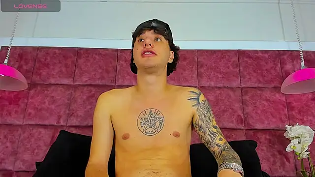 Snapshot of EXCLUSIVE8 chatting on 6, 3, 2026 EXCLUSIVE8 online show from 6, 3, 2026