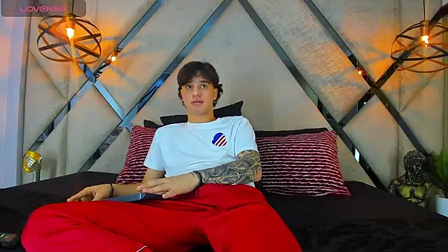 Snapshot of EXCLUSIVE8 chatting on 12, 3, 2026 EXCLUSIVE8 online show from 12, 3, 2026