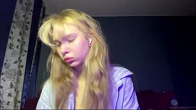 ShariLappas online show from 12, 4, 2026