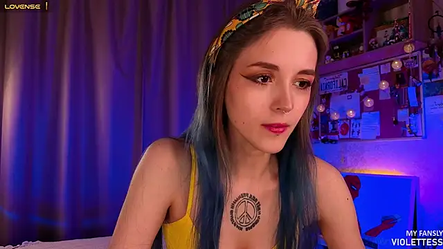 Snapshot of violettess chatting on 10, 4, 2026 violettess online show from 10, 4, 2026