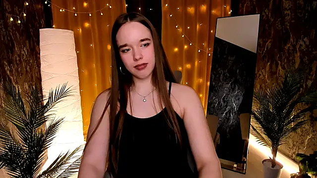 Snapshot of Sweet_Naomi_ chatting on 2, 3, 2026 Sweet Naomi online show from 2, 3, 2026