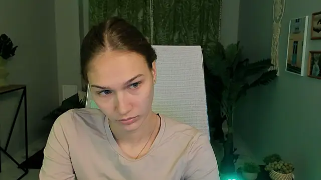 Snapshot of Sweet_Emilya chatting on 2, 3, 2026 Sweet Emilya online show from 2, 3, 2026