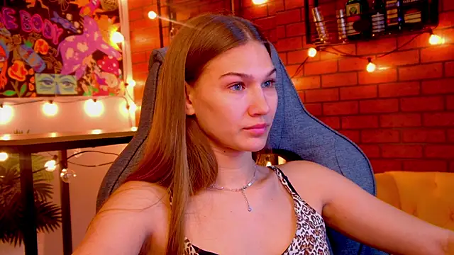 Snapshot of Sweet_Emilya chatting on 11, 5, 2026 Sweet Emilya online show from 11, 5, 2026