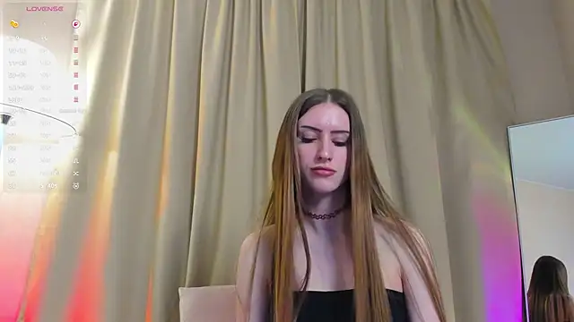 Snapshot of EllieRough chatting on 7, 4, 2026 EllieRough online show from 7, 4, 2026