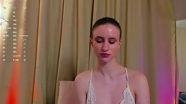 Snapshot of EllieRough chatting on 15, 4, 2026 EllieRough online show from 15, 4, 2026