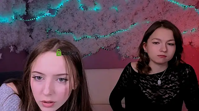 Snapshot of chloe_ley chatting on 25, 3, 2026 chloe ley online show from 25, 3, 2026