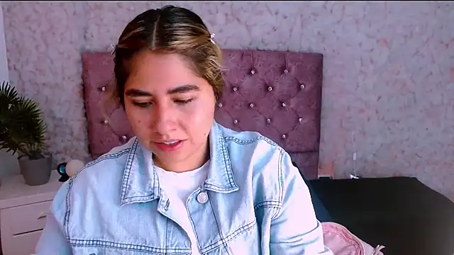 Sofiazaf  online show from 8, 4, 2026