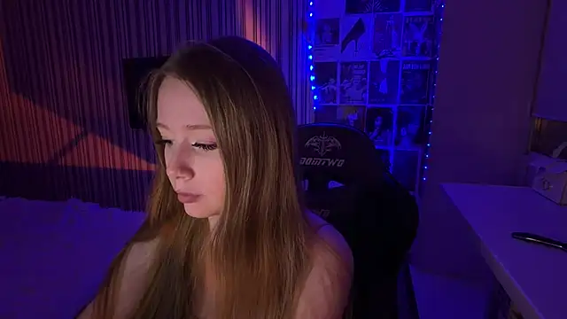 Snapshot of Emily_Rass_ chatting on 15, 3, 2026 Emily Rass online show from 15, 3, 2026