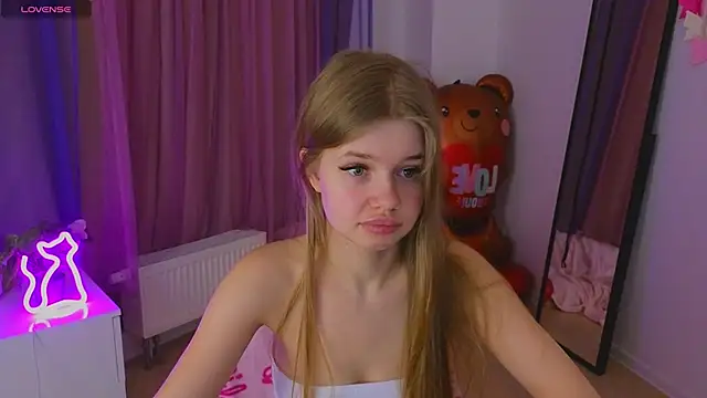 Snapshot of belrinaa chatting on 4, 4, 2026 belrinaa online show from 4, 4, 2026