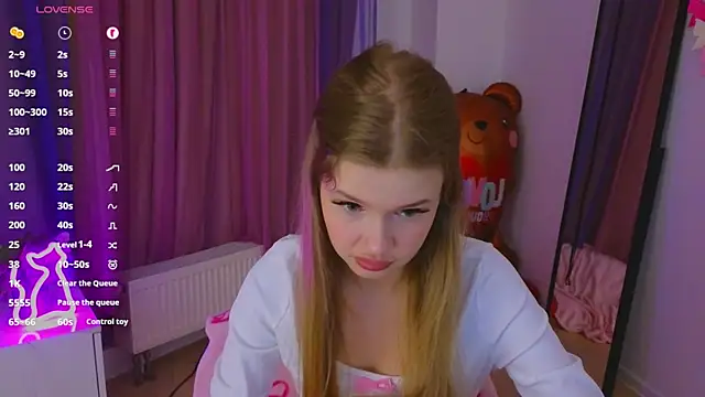 Snapshot of belrinaa chatting on 8, 4, 2026 belrinaa online show from 8, 4, 2026
