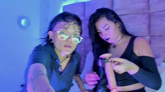 Snapshot of CaliferAndAurora chatting on 30, 3, 2026 CaliferAndAurora online show from 30, 3, 2026