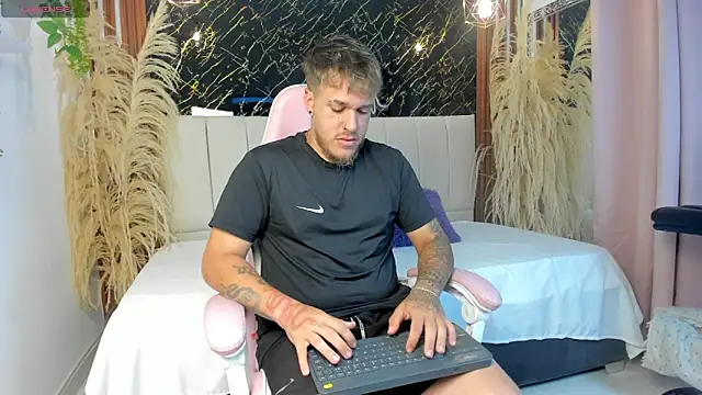 Snapshot of keane_lee_ chatting on 21, 3, 2026 keane lee online show from 21, 3, 2026