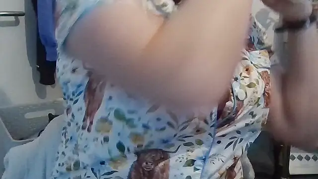 Snapshot of StaceyXOXO chatting on 7, 3, 2026 StaceyXOXO online show from 7, 3, 2026