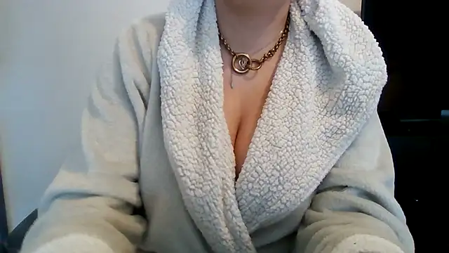 Snapshot of StaceyXOXO chatting on 11, 4, 2026 StaceyXOXO online show from 11, 4, 2026