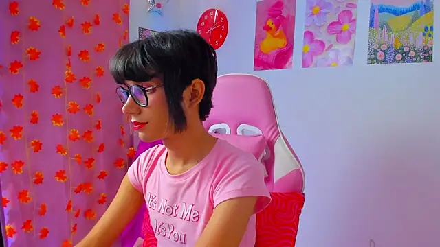 Madeline 21 online show from 12, 4, 2026