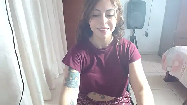 Snapshot of IrisArellano_ chatting on 18, 4, 2026 IrisArellano online show from 18, 4, 2026