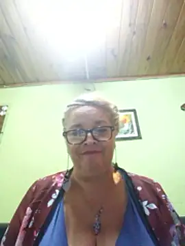 momismilf544 online show from 26, 4, 2026