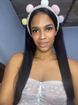Snapshot of FlorSalvaje_ chatting on 12, 5, 2026 FlorSalvaje online show from 12, 5, 2026