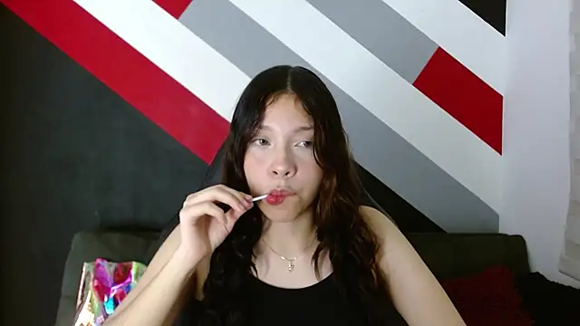 Snapshot of Sweet_kitty_05 chatting on 27, 2, 2026 Sweet kitty 05 online show from 27, 2, 2026