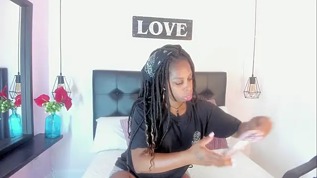 Snapshot of KatallelaMurillo chatting on 24, 4, 2026 KatallelaMurillo online show from 24, 4, 2026