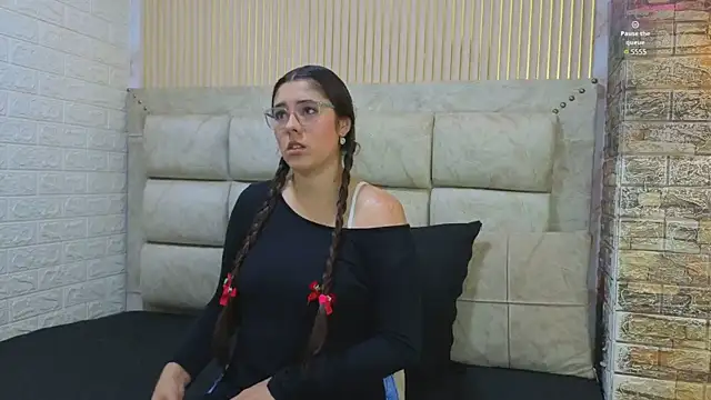 Snapshot of ElisVega chatting on 14, 4, 2026 ElisVega online show from 14, 4, 2026