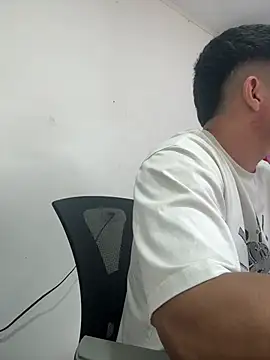 Snapshot of David-latinlover chatting on 12, 5, 2026 David-latinlover online show from 12, 5, 2026