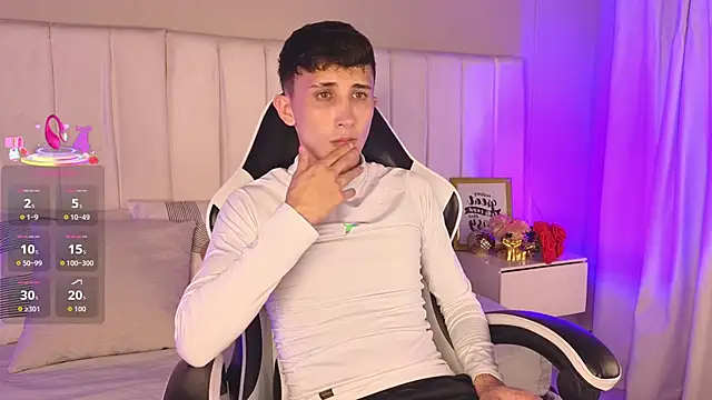 Snapshot of Rome_cortes chatting on 4, 3, 2026 Rome cortes online show from 4, 3, 2026