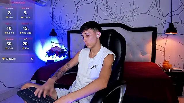 Snapshot of Rome_cortes chatting on 6, 3, 2026 Rome cortes online show from 6, 3, 2026