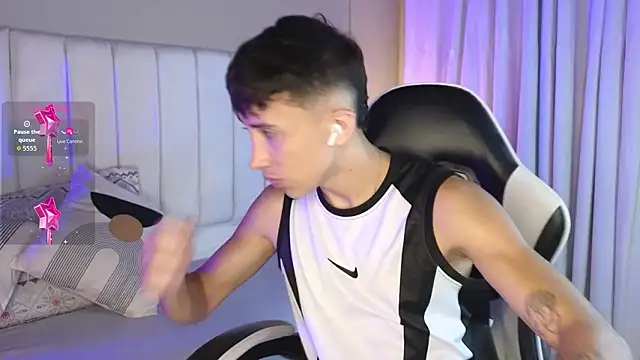 Snapshot of Rome_cortes chatting on 18, 3, 2026 Rome cortes online show from 18, 3, 2026