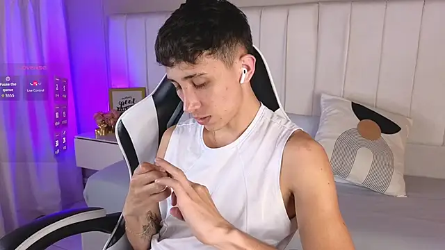 Snapshot of Rome_cortes chatting on 28, 3, 2026 Rome cortes online show from 28, 3, 2026