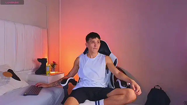 Snapshot of Rome_cortes chatting on 1, 4, 2026 Rome cortes online show from 1, 4, 2026