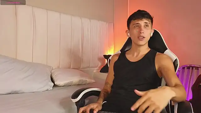 Snapshot of Rome_cortes chatting on 13, 4, 2026 Rome cortes online show from 13, 4, 2026