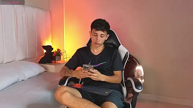 Snapshot of Rome_cortes chatting on 14, 4, 2026 Rome cortes online show from 14, 4, 2026