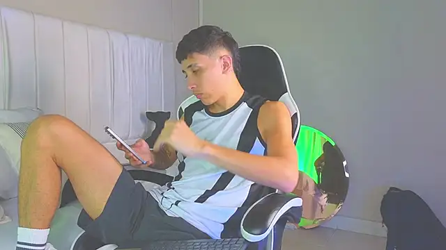 Snapshot of Rome_cortes chatting on 22, 4, 2026 Rome cortes online show from 22, 4, 2026