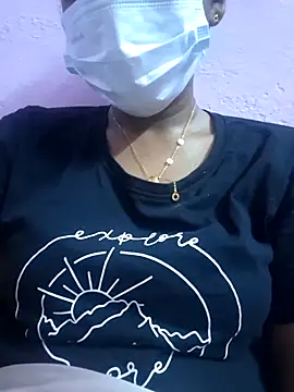 Snapshot of mithratamil chatting on 5, 4, 2026 mithratamil online show from 5, 4, 2026