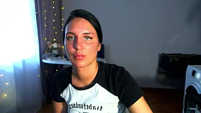 Snapshot of imvika chatting on 15, 4, 2026 imvika online show from 15, 4, 2026