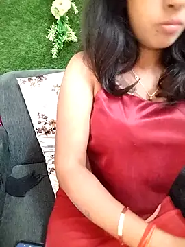 Snapshot of Tinaa_baby chatting on 6, 4, 2026 Tinaa baby online show from 6, 4, 2026