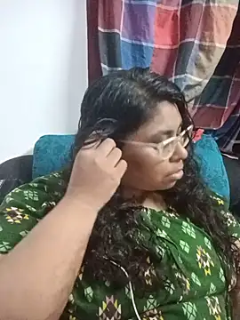 Snapshot of deepika-mallus chatting on 13, 6, 2026 deepika-mallus online show from 13, 6, 2026