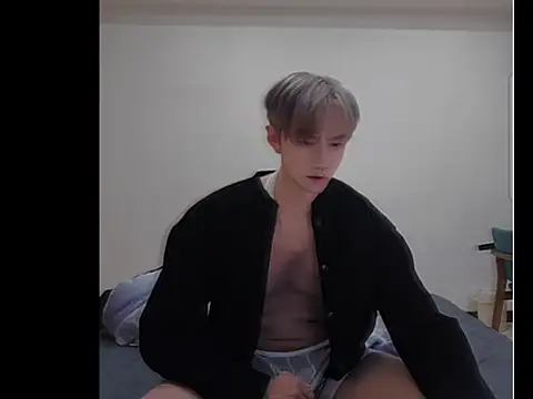 Snapshot of bigbigtop20 chatting on 8, 3, 2026 bigbigtop20 online show from 8, 3, 2026