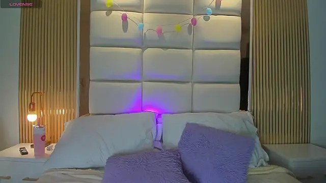 Megaan Rousee online show from 12, 4, 2026