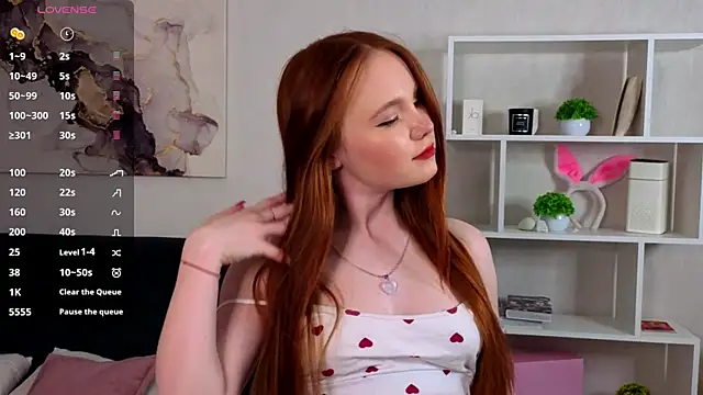 Snapshot of HollisStorer chatting on 4, 4, 2026 HollisStorer online show from 4, 4, 2026